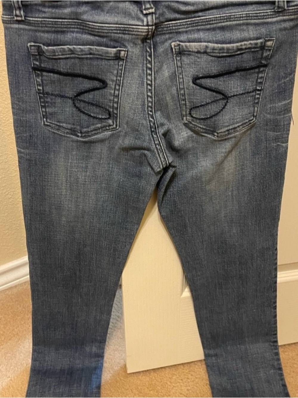 7 For All Mankind Women's Skinny Jeans in Faded Blue with Black Stitching
